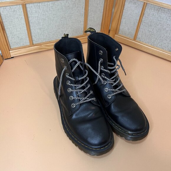 Dr. AirWay Martens with bouncing Soles sz 8 US Black - Picture 1 of 8